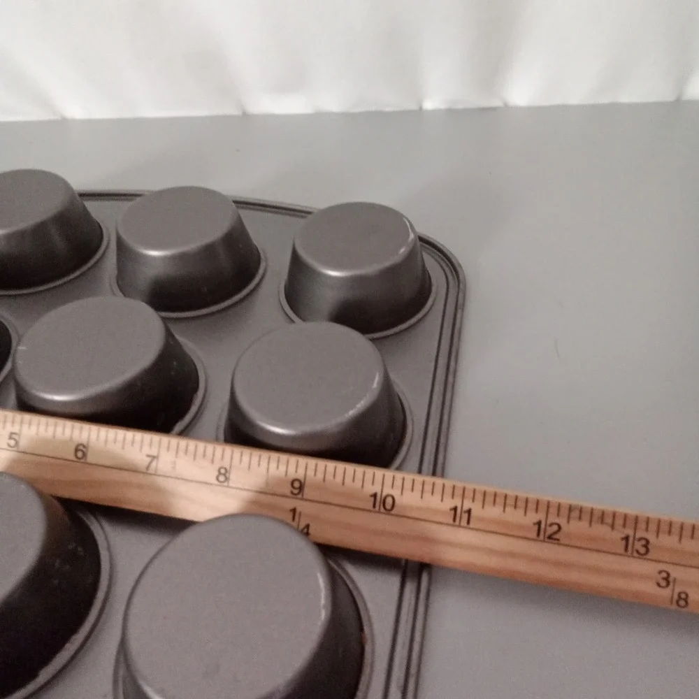 Dark Gray Nonstick 12 Cup Muffin Pan Cupcake Baking Tin 15.5 x 11 Inch
